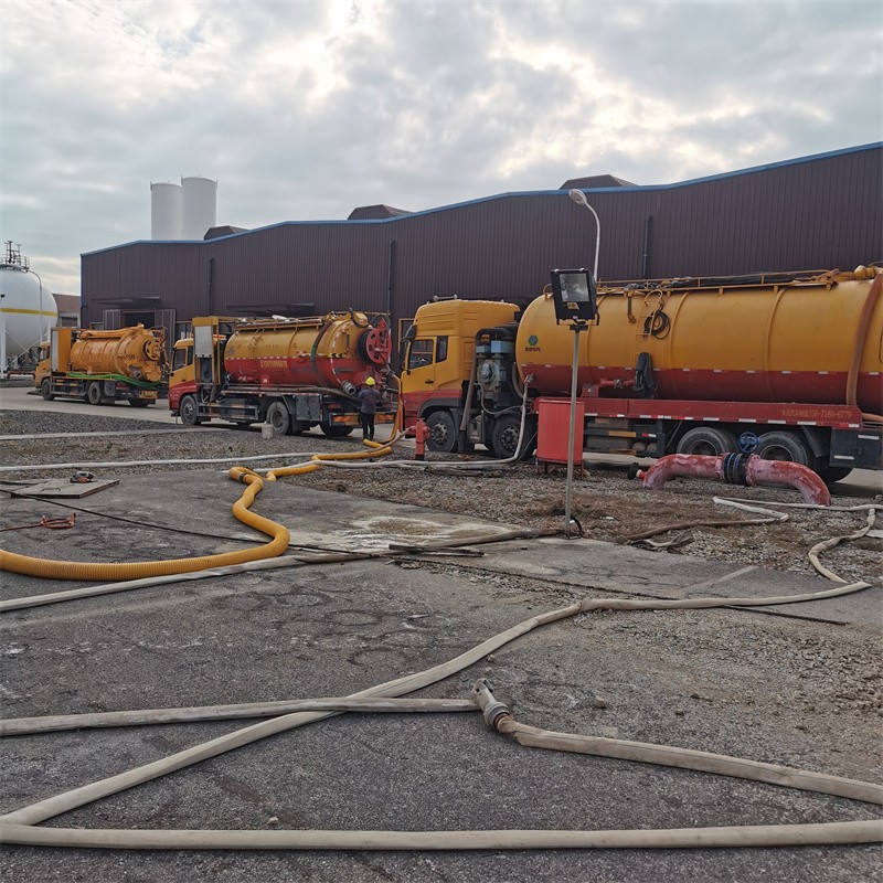 荔浦污水池清理